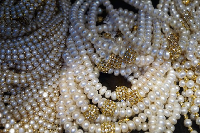 klasyczna biżuteria / perły